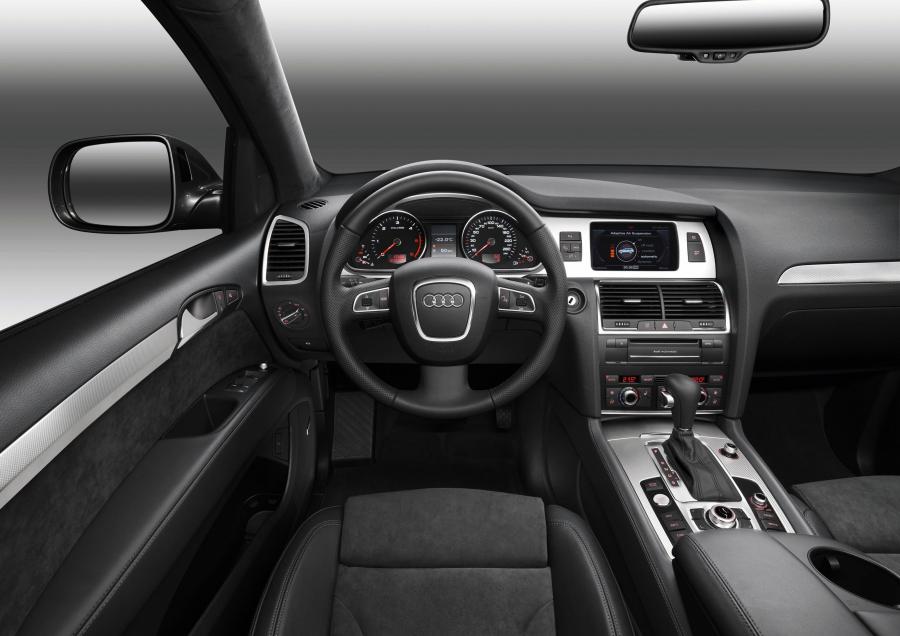 Торпедо Audi Q7 4.2 TDI Quattro (4L) 2009 года  (фото 38 из 62)